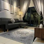 Reizz Residence By Leo Suites